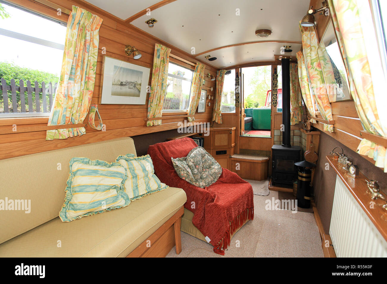 Canal Boat Everswell' ormeggiato a Thrupp su teh Oxford canal in Oxfordshire, Regno Unito Foto Stock