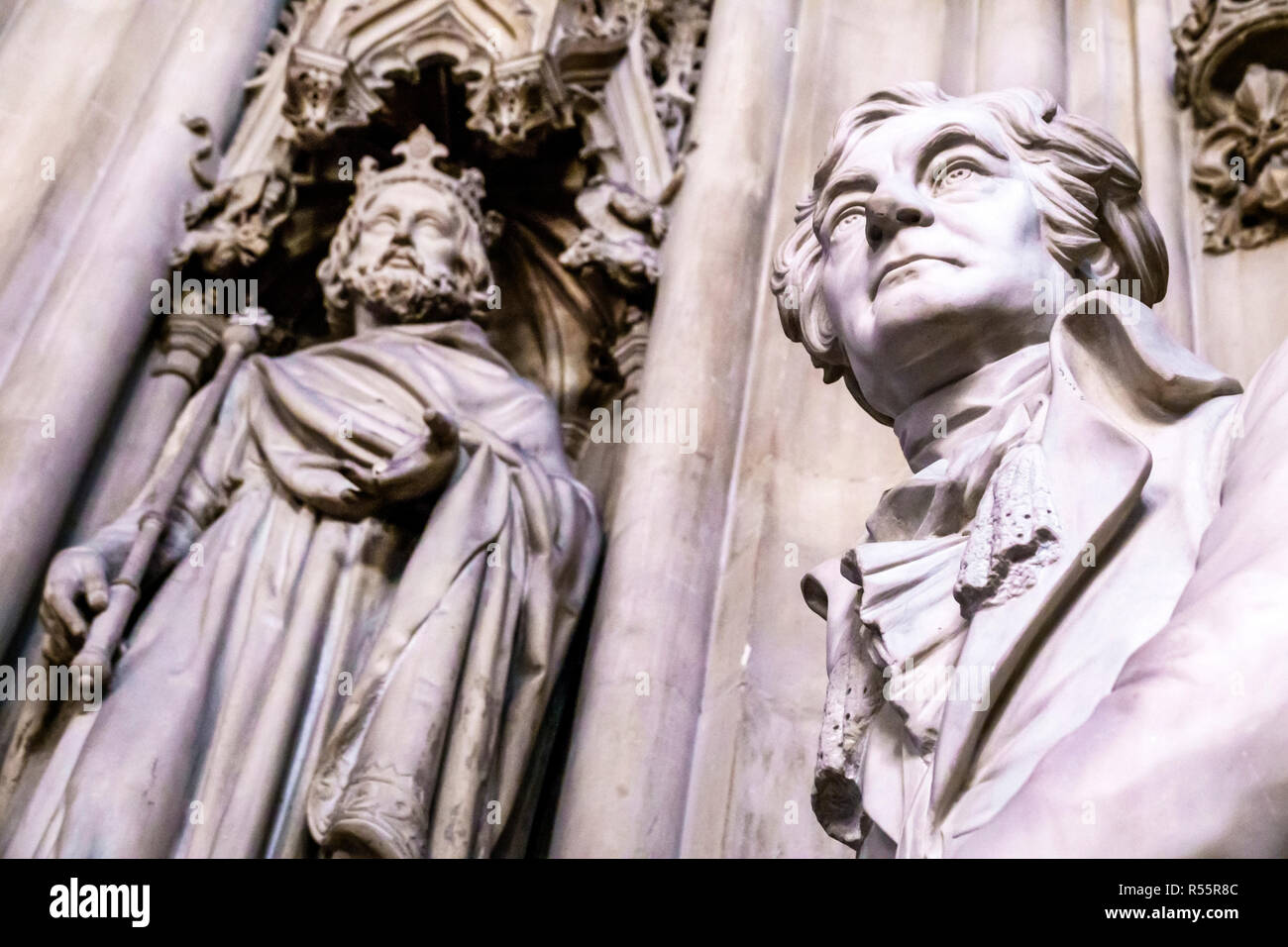 Londra Inghilterra,UK,Palazzo di Westminster,Parlamento,St Stephen's Hall,statua del politico irlandese Henry Grattan dello scultore John Edward Crew,William II Ruf Foto Stock