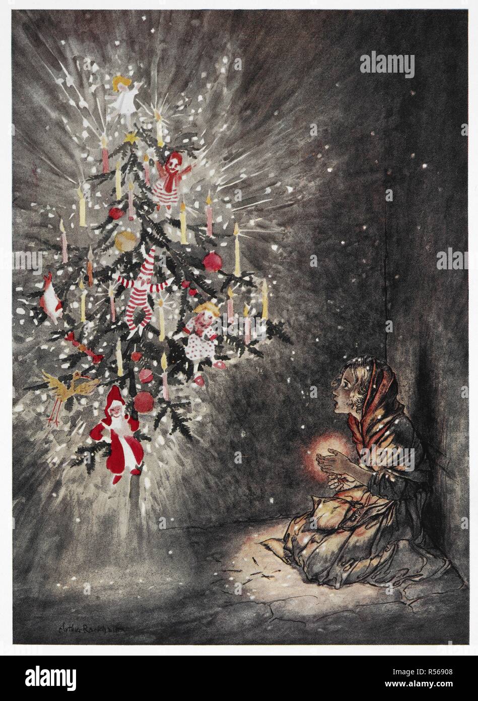 'Ci stava seduta sotto il bellissimo albero di Natale". Una giovane ragazza guardando intensamente albero di Natale illuminato. Illustrazione a colori per la storia, "la piccola ragazza della corrispondenza'. . Fairy Tales ... Illustrato da Arthur Rackham [e da lui selezionato]. Londra : G. G. Harrap & Co., 1932. Fonte: C.194.b.161 opposta 194. Foto Stock