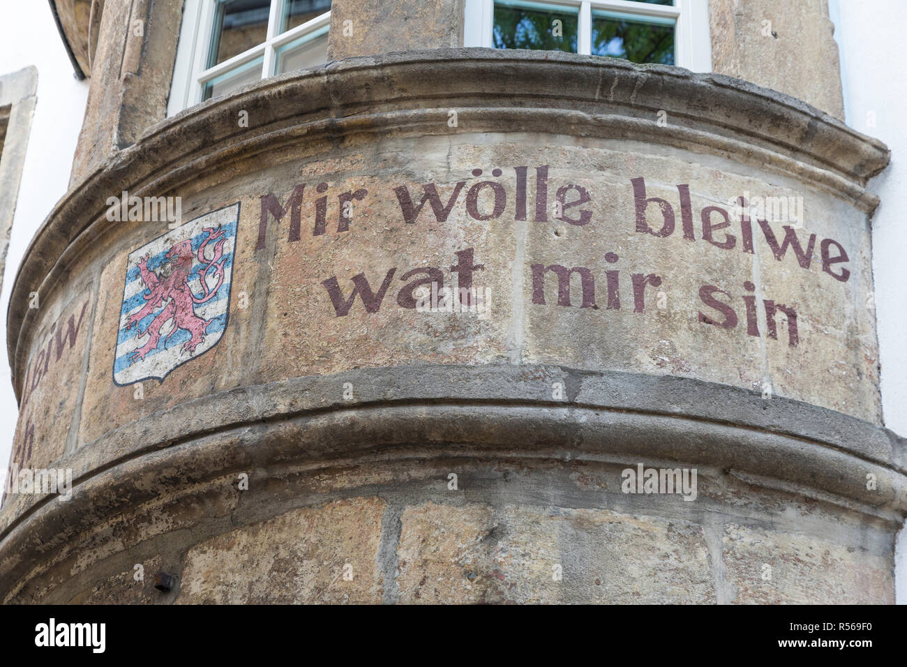 Città di Lussemburgo, Lussemburgo. "Voglio restare come sono io", il motto nazionale di Luzembourg. Foto Stock