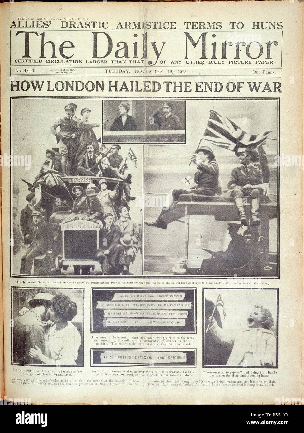 Fine della Prima Guerra Mondiale. Il Daily Mirror. Londra, 12 novembre 1918. Come Londra ha salutato la fine della guerra". "Il re e la regina è apparso sul balcone a Buckingham Palace per riconoscere le acclamazioni della folla ...". 'Come notizie dell'armistizio la firma è venuto sopra il filo ...". L'ultima guerra britannico communiquÃ©. Immagine presa dal Daily Mirror. Originariamente pubblicato/prodotto in Londra, 12 novembre 1918. . Fonte: Colindale, front page. no.4,696. Lingua: Inglese. Foto Stock