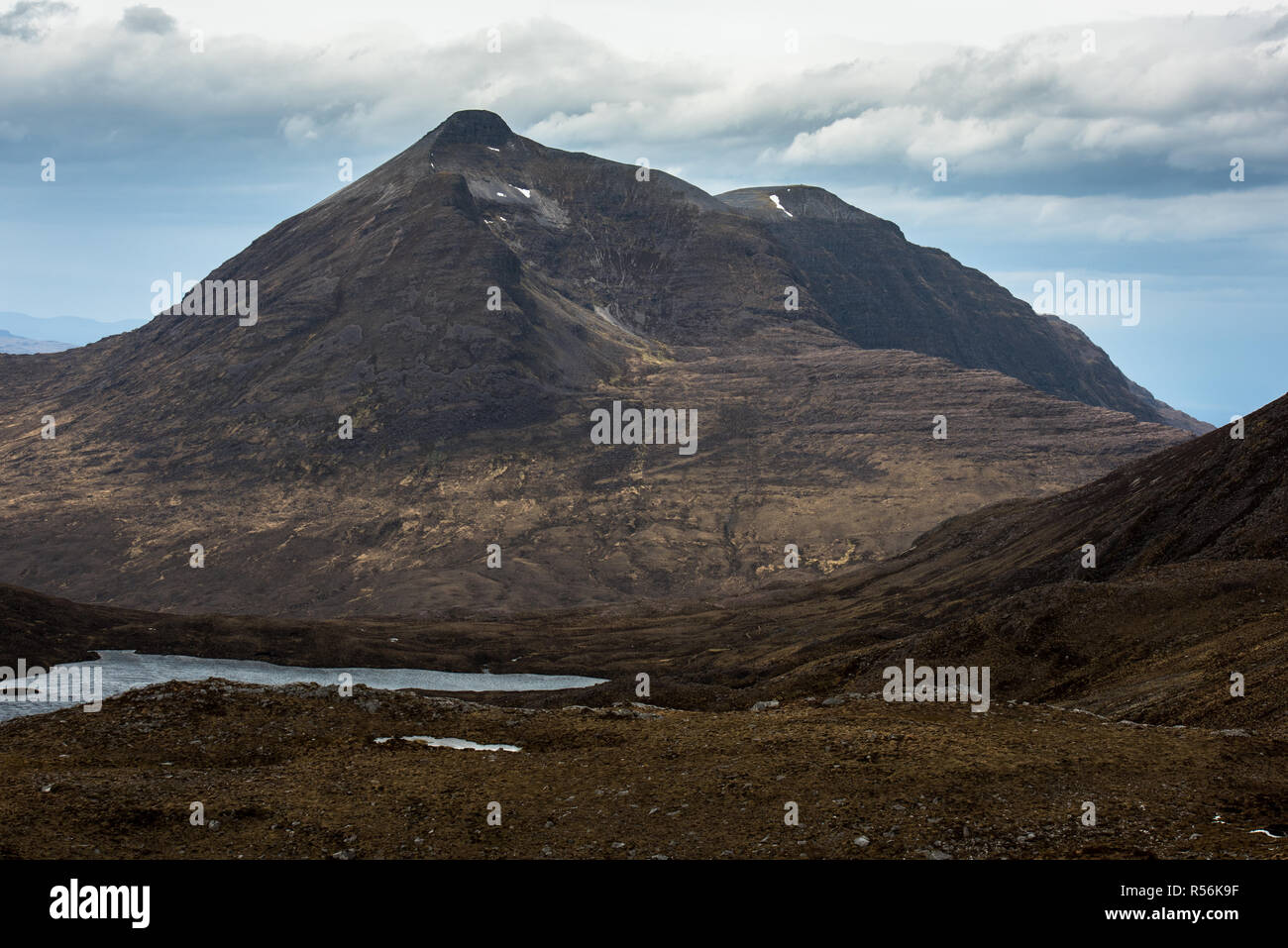 Il Corbetts Beinn Damh da Bealach un Choire Ghairbh, Scozia Foto Stock