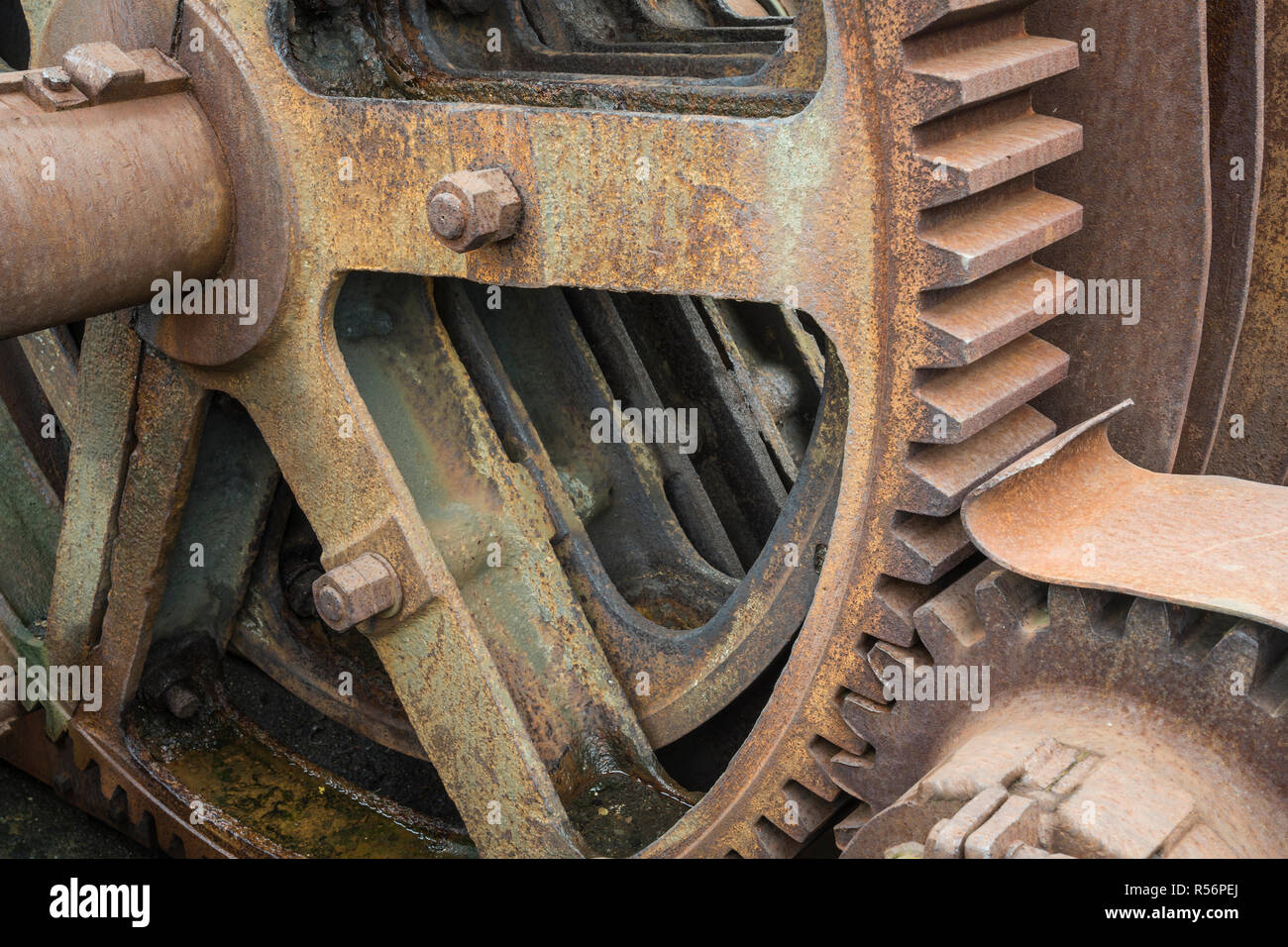 Storico l'ingranaggio cilindrico a denti dritti in una miniera di carbone Foto Stock