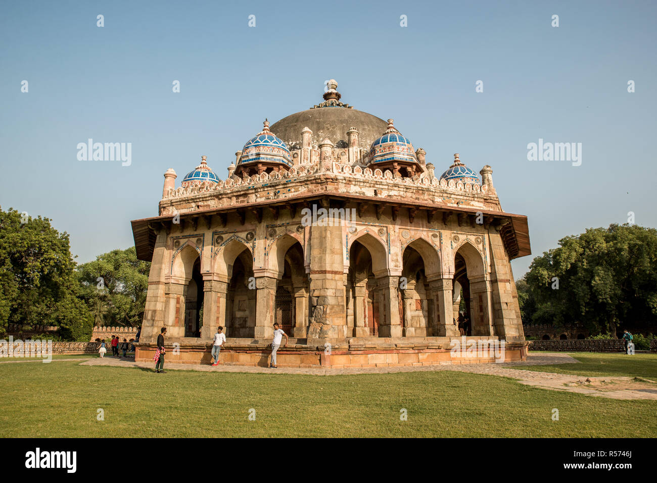 Isa Khan Niyazi tomba e moschea, presso la tomba di Humayun, Delhi, India Foto Stock