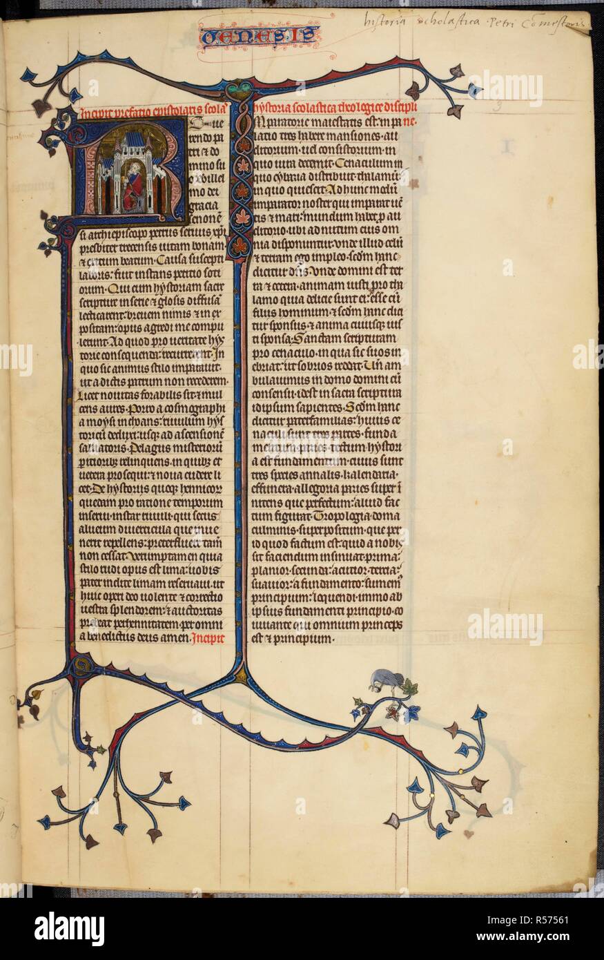 Historiated iniziale 'R'(everendo) di Pietro Comestor con un parziale bar di frontiera, all'inizio della prefazione. Historia scolastica (l 'Ashridge Petrus Comestor'). Inghilterra, S. (Londra?); tra il 1283 e il 1300. Fonte: Royal 3 D. VI, f.3. Lingue: Latina. Foto Stock