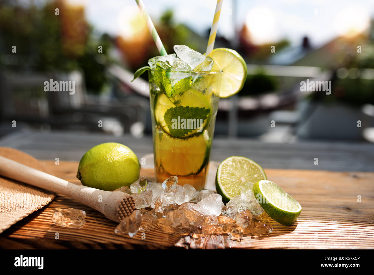 Caipirinha fresca con ingredienti Foto Stock