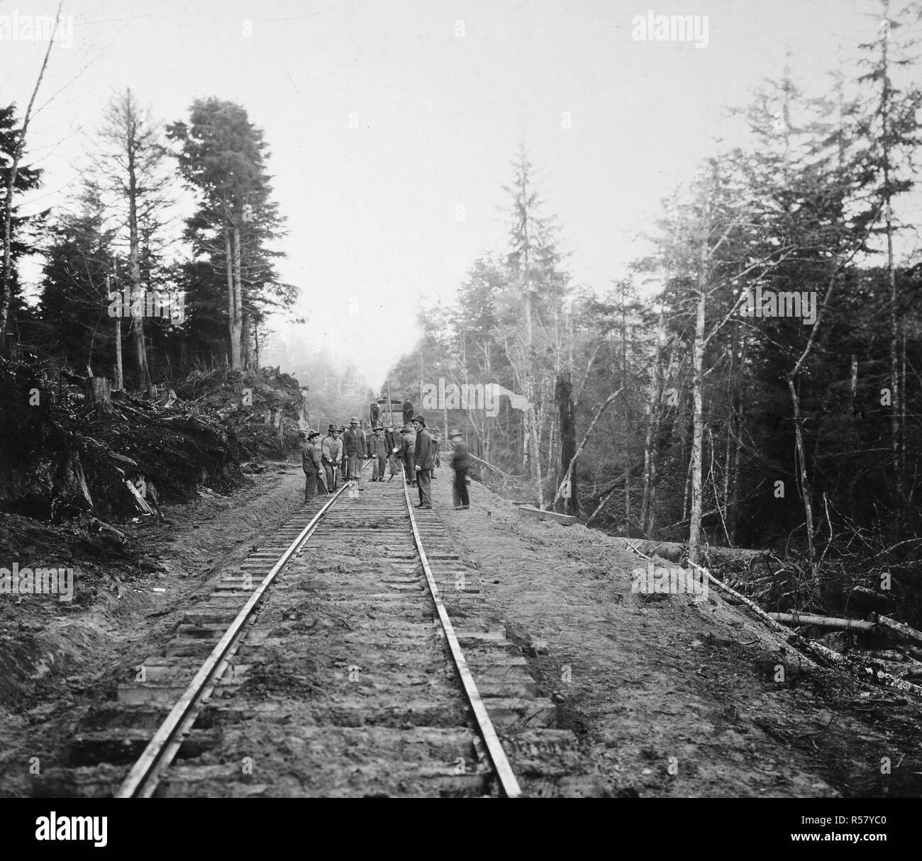 Industrie di guerra - macchinoso - sollevamento via sulla curva, CAMP 5-A, South Beach, Oregon ca. 1915-1920 Foto Stock