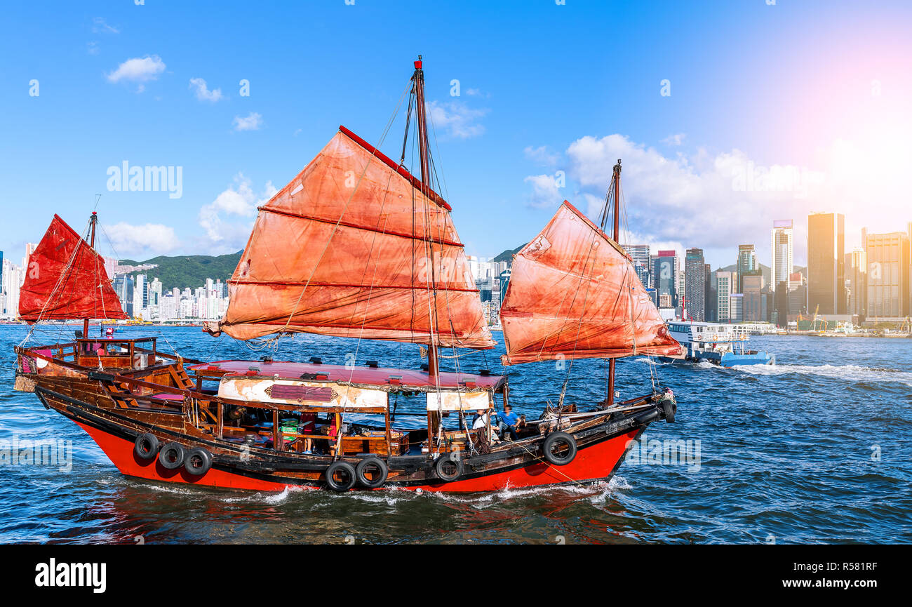 Tradizionali imbarcazioni a vela di legno a vela nel porto di Victoria Foto Stock