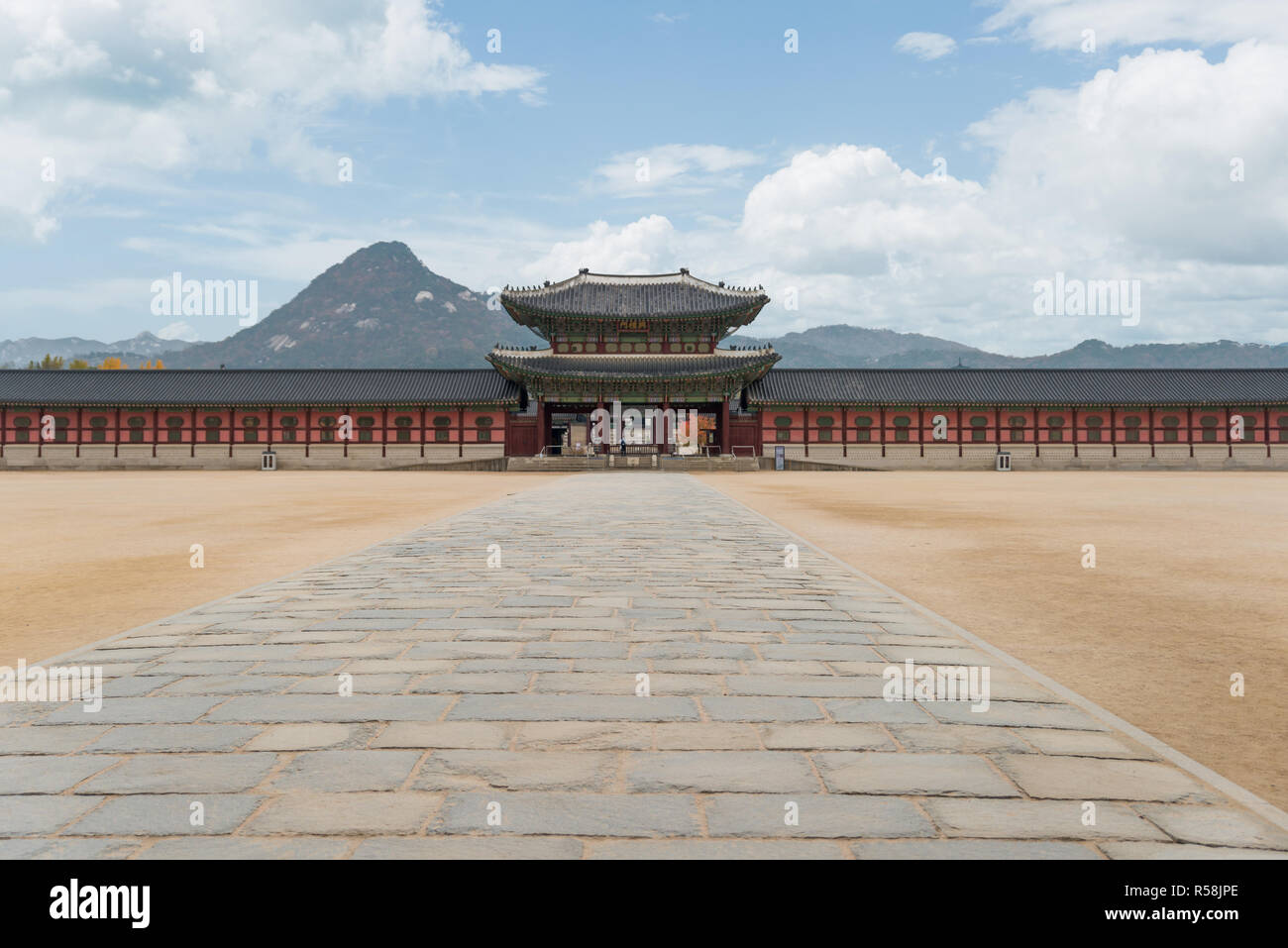 Il palazzo Gyeongbokgung nella città di Seoul, Corea del Sud. Foto Stock