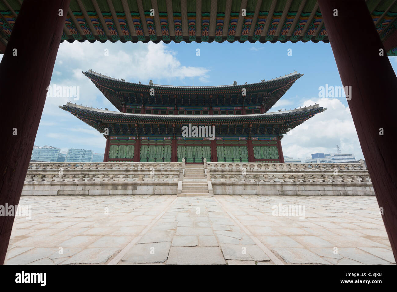 Il palazzo Gyeongbokgung nella città di Seoul, Corea del Sud. Foto Stock