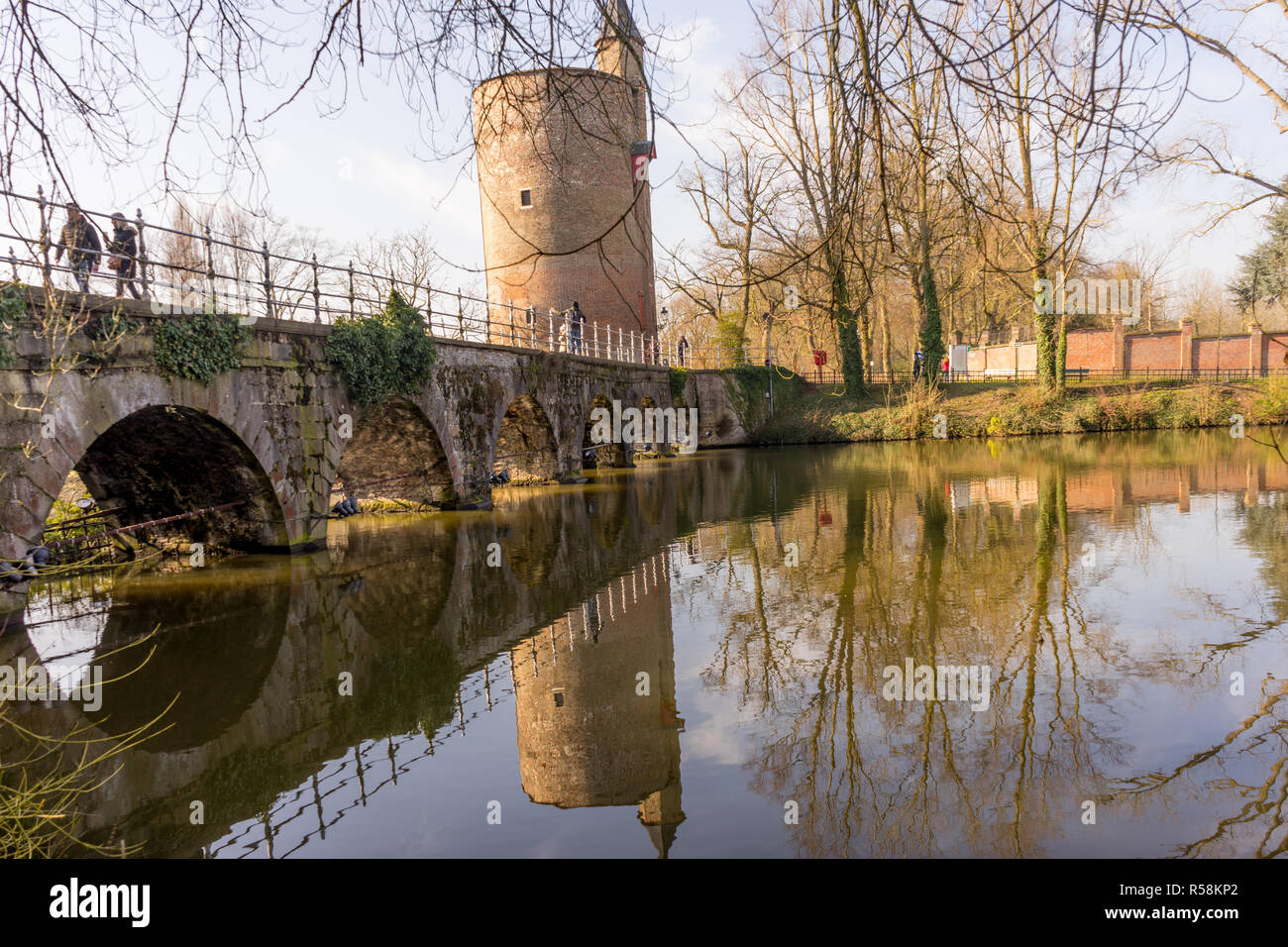 Belgio, Bruges, amanti bridge minnewater lago Foto Stock