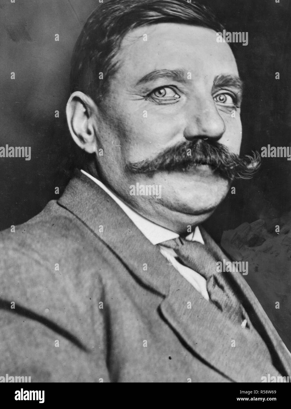 Philadelphia tedesco ufficiale della carta diventa carcere. Peter Schaefer, Presidente della Philadelphia Tageblatt, una lingua Tedesca giornale, che è stato condannato a un responsabile di una violazione della legge di spionaggio, fu condannato dagli Stati Uniti Giudice Dickinson per servire un anno nel penitenziario di Atlanta. Egli è stato rilasciato su su cauzione di 10.000 dollari, in attesa di un appello alla Corte Suprema. Foto Stock