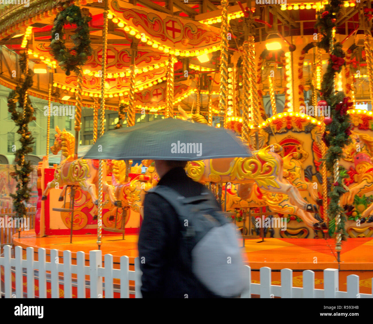 Glasgow, Scotland, Regno Unito, 29th, novembre 2018. Regno Unito Meteo.Storm Diana avvisi meteo continuare come la città si bagna molto con heavy rain e i locali sono per le strade. Credito: gerard ferry/Alamy Live News Foto Stock