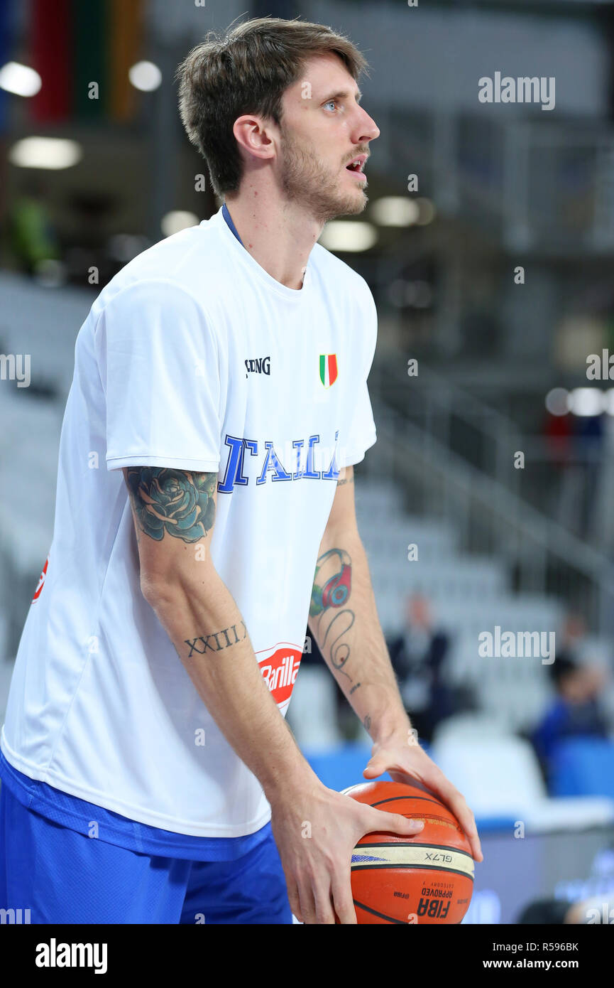 Brescia, Italia. 29 Nov, 2018. Pallacanestro FIBA World Cup Qualificazioni: Italia v Lituania, Brescia, Italia. Achille Polonara durante il warm-up prima che il credito di gioco: Mickael Chavet/Alamy Live News Foto Stock