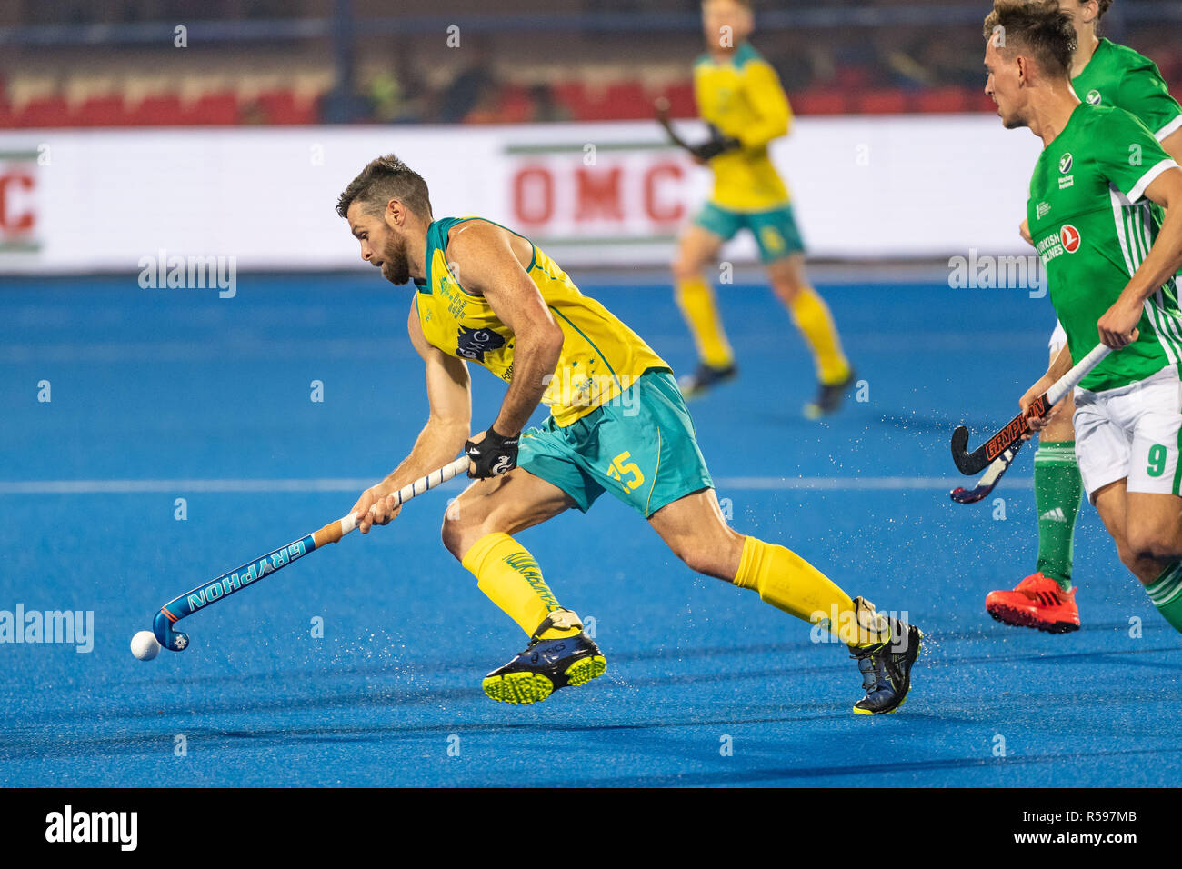 Bhubaneswar, India. 30 Novembre, 2018. BHUBANESWAR, 30-11-2018, Odisha Hockey uomini di Coppa del Mondo di Bhubaneswar 2018. Luogo: Kalinga Stadium. Trento Mitton e Matthew Nelson durante il gioco Australia vs Irlanda. Credito: Pro scatti/Alamy Live News Foto Stock