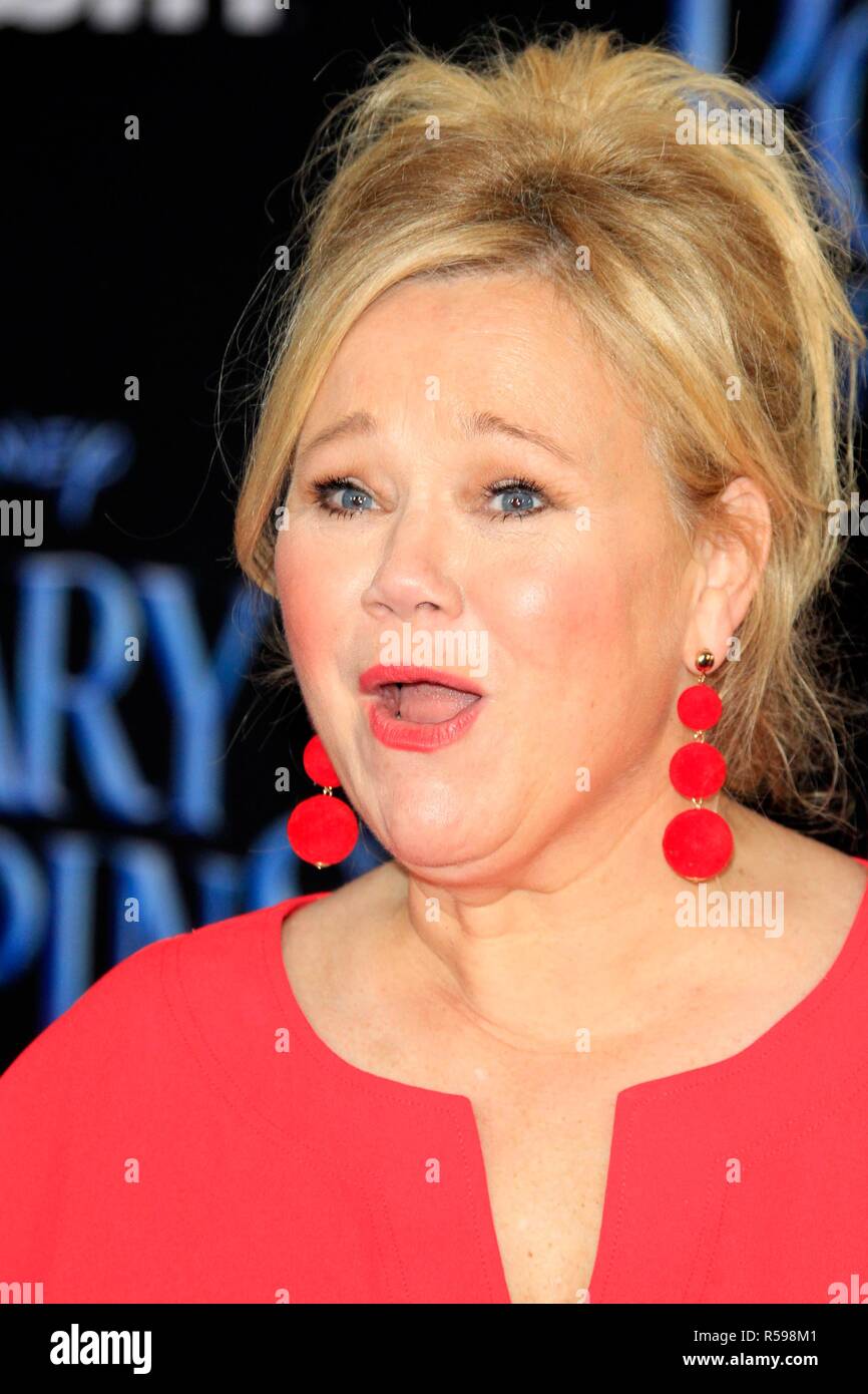 Caroline Rhea presso gli arrivi per Mary Poppins ritorna Premiere, Dolby Theatre, Los Angeles, CA Novembre 29, 2018. Foto di: Priscilla concedere/Everett Collection Foto Stock