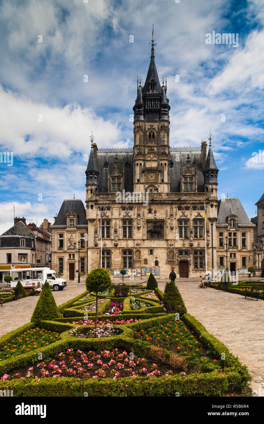 Francia, regione Piccardia, Oise, Compiegne, municipio Foto Stock