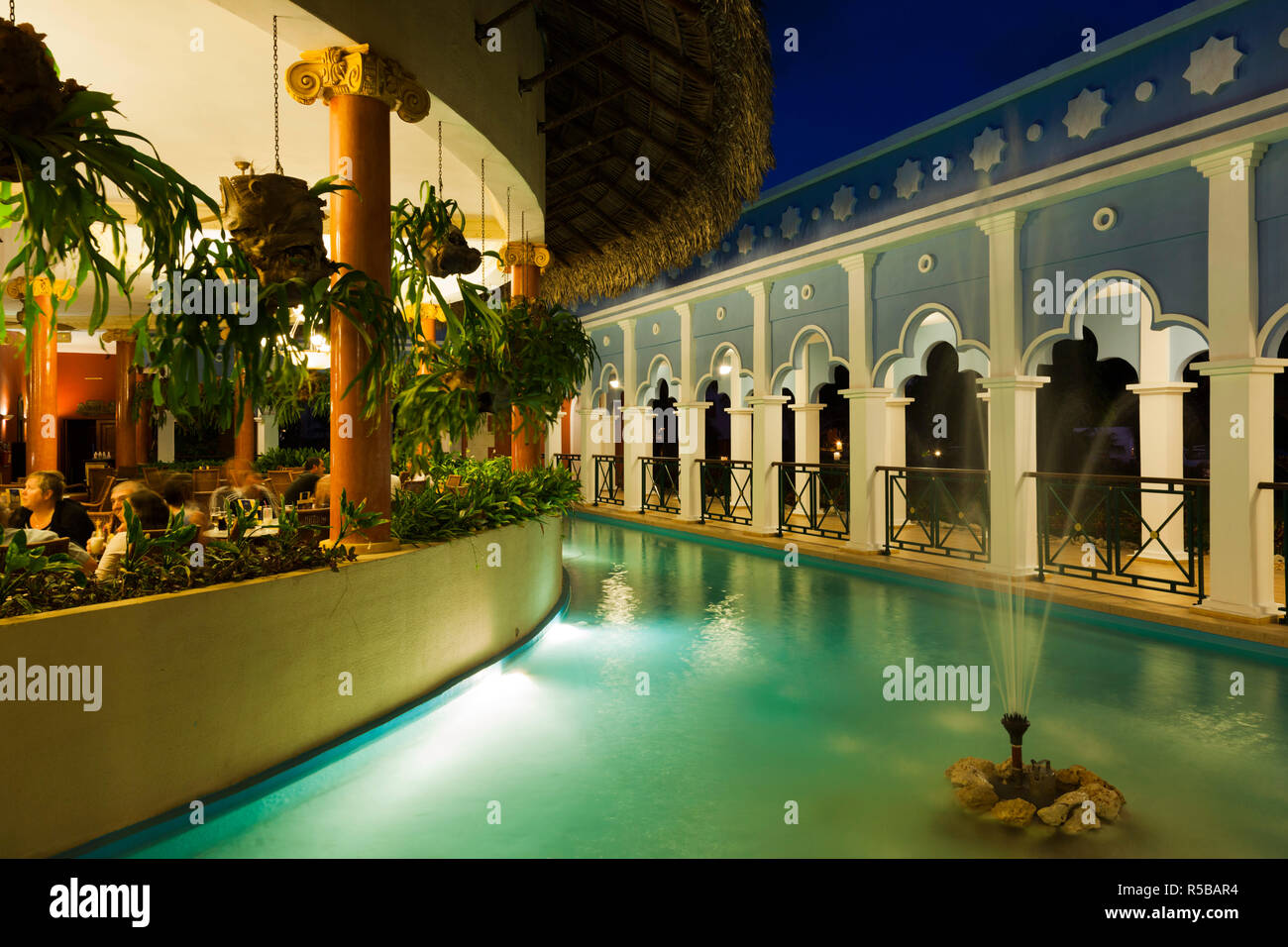 Cuba, provincia di Matanzas, Varadero, Hotel Iberostar Varadero, piscina Foto Stock