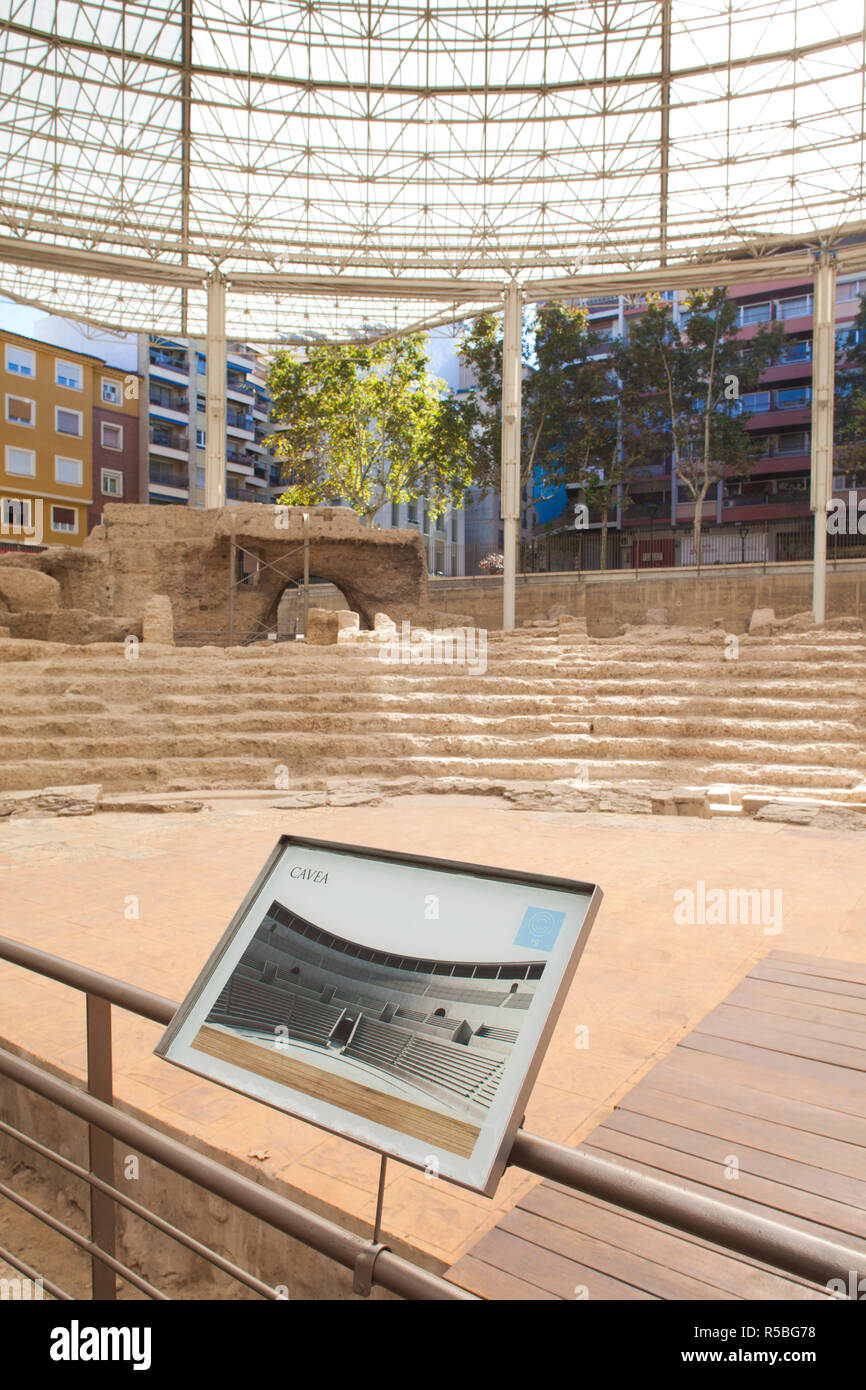 Spagna, regione di Aragona, provincia di Zaragoza, Zaragoza, Museo del Teatro de Caesaraugusta, Teatro Romano, Museo scavato ruderi del Teatro Romano Foto Stock