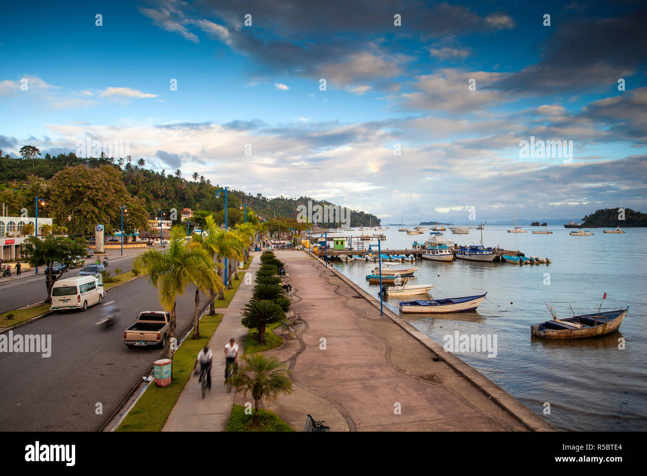 Repubblica Dominicana, Est della penisola di Samana, Samana, vista di Malecon e porto Foto Stock