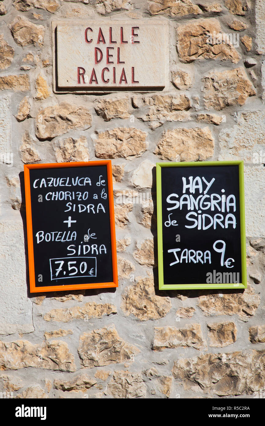 Spagna Cantabria regione Cantabria Provincia, Santillana del Mar, ristorante menu Foto Stock