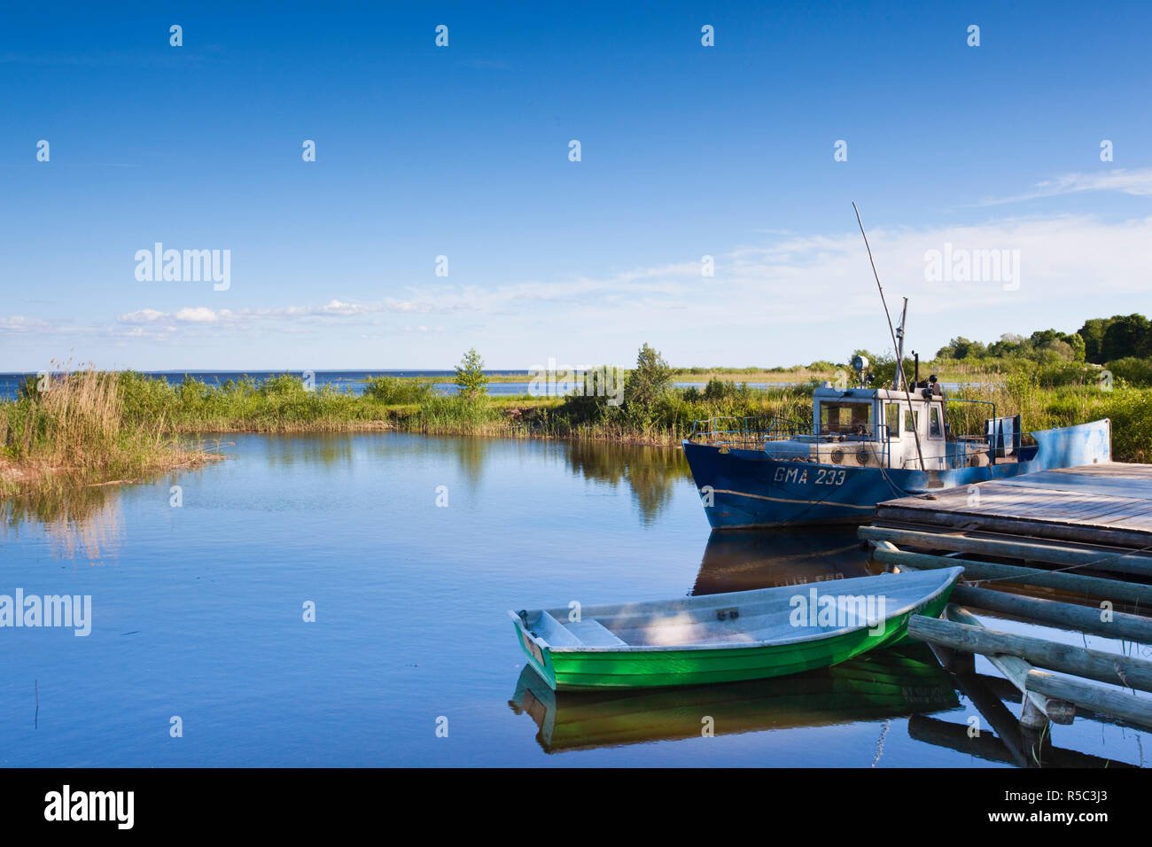 Estonia, Southwestern Estonia, Vorts Jarv area lacustre, Valma, piccolo  porto sul Vorts Jarv lago Foto stock - Alamy