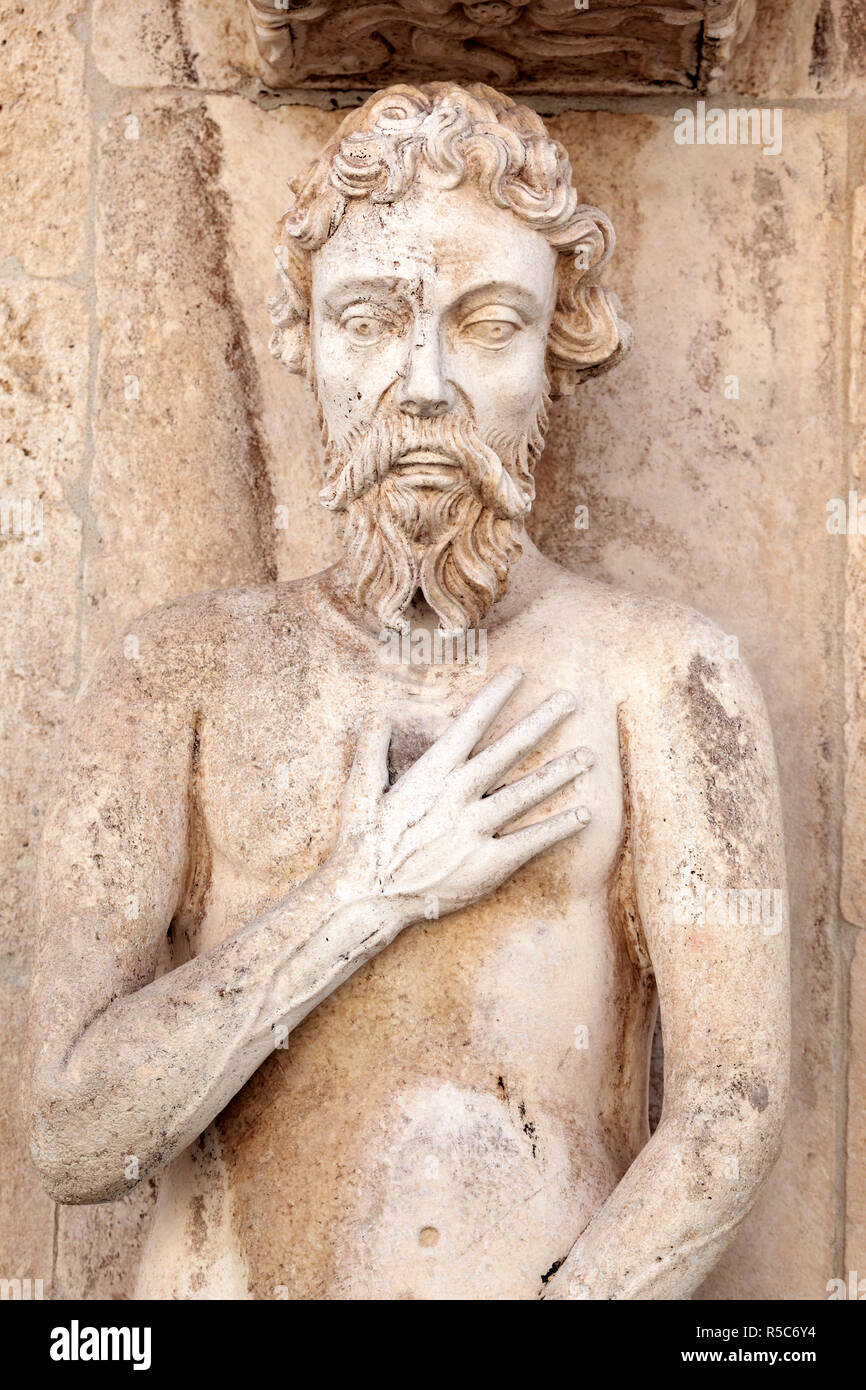 Statua di Adam, la Cattedrale di San Giacomo di Sibenik, Dalmazia, Croazia Foto Stock