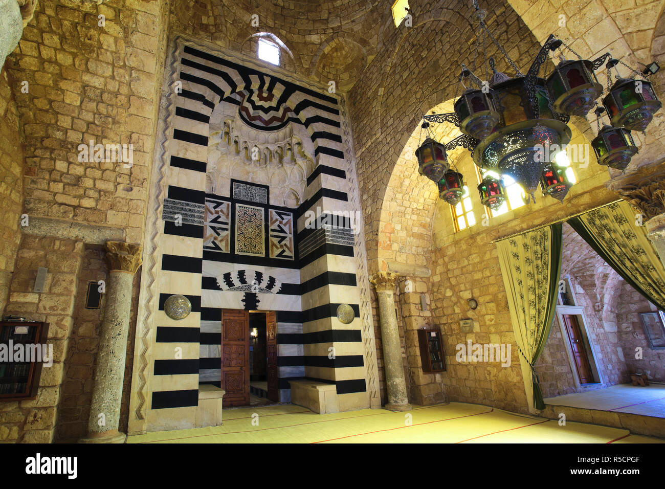 Il Libano, Tripoli, Taynal moschea, una ex chiesa cristiana Foto Stock