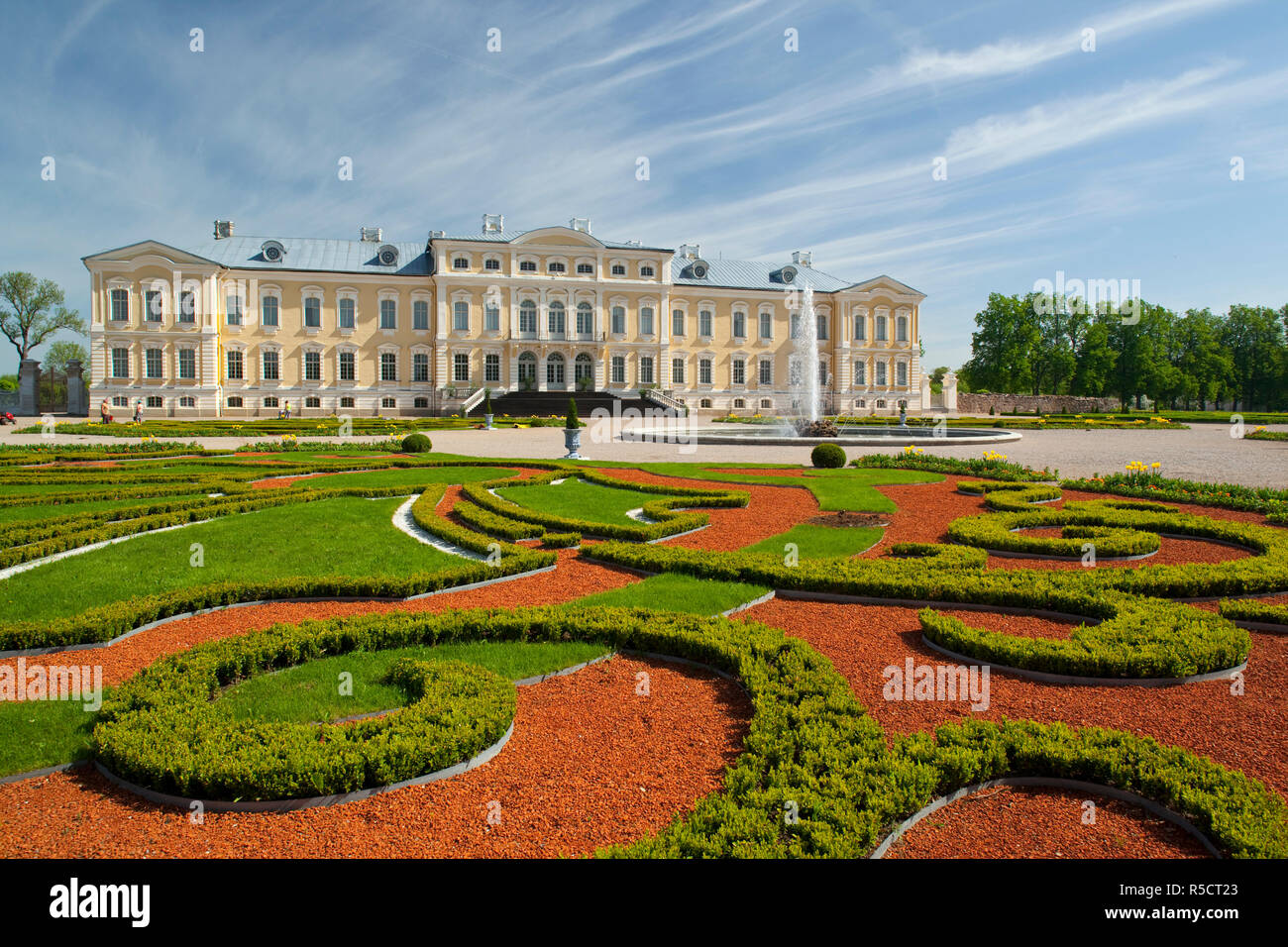 La lettonia, sud della Lettonia, Zemgale Regione, Pilsrundale, Rundale Palace, b. 1740, Bartolomeo Rastrelli, architetto, esterna Foto Stock
