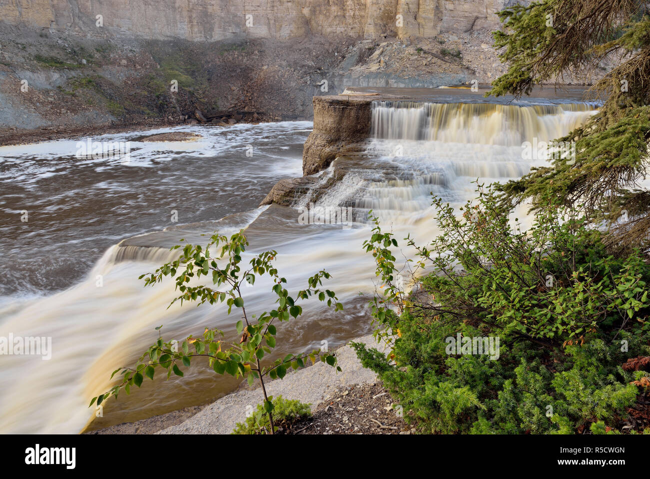 Louise Falls, Twin Falls parco territoriale, Northwest Territories, Canada Foto Stock