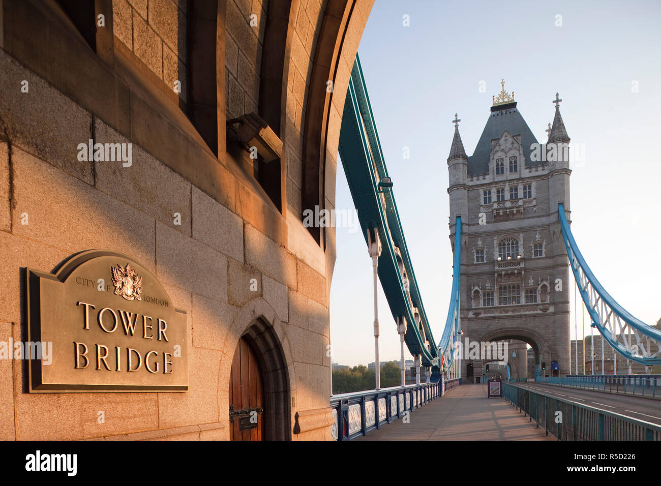 Inghilterra, Londra, il Tower Bridge Foto Stock
