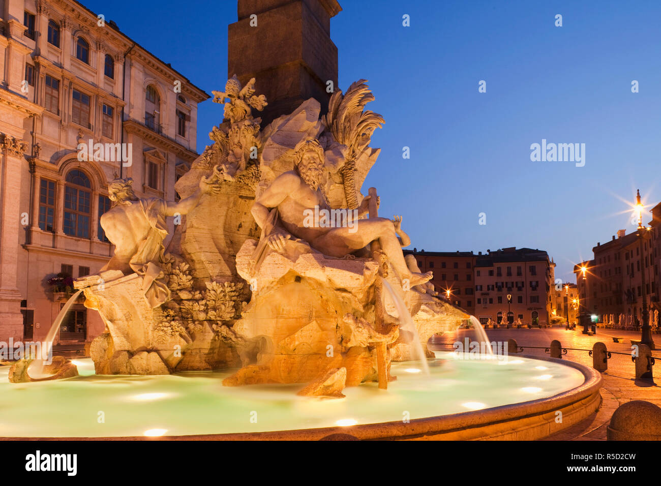 Italia, Roma, Piazza Navona, la Fontana dei Quattro Fiumi Foto Stock