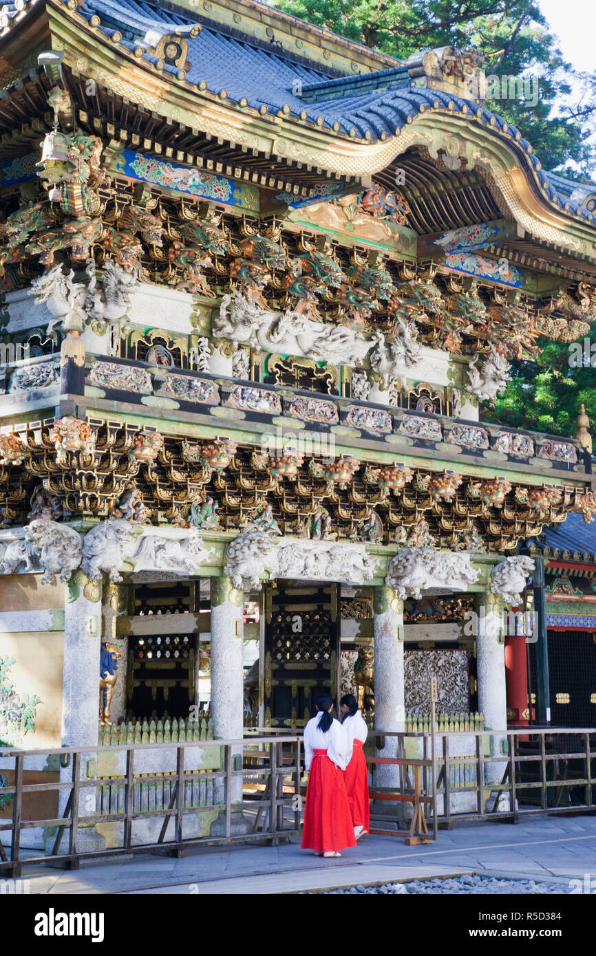 Giappone, Nikko, il Santuario Toshogu, la Porta Yomeimon Foto Stock