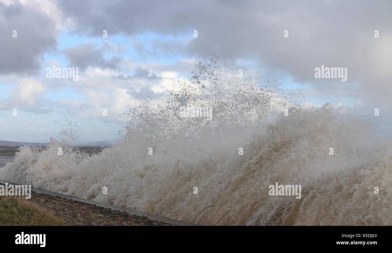 Cumbria Regno Unito Costa, Walney Island, Seascape, onde, Furness, Furness Peninsula, Barrow In Furness, coste, Spiaggia di Cumbria, Regno Unito, Furness costa. Foto Stock