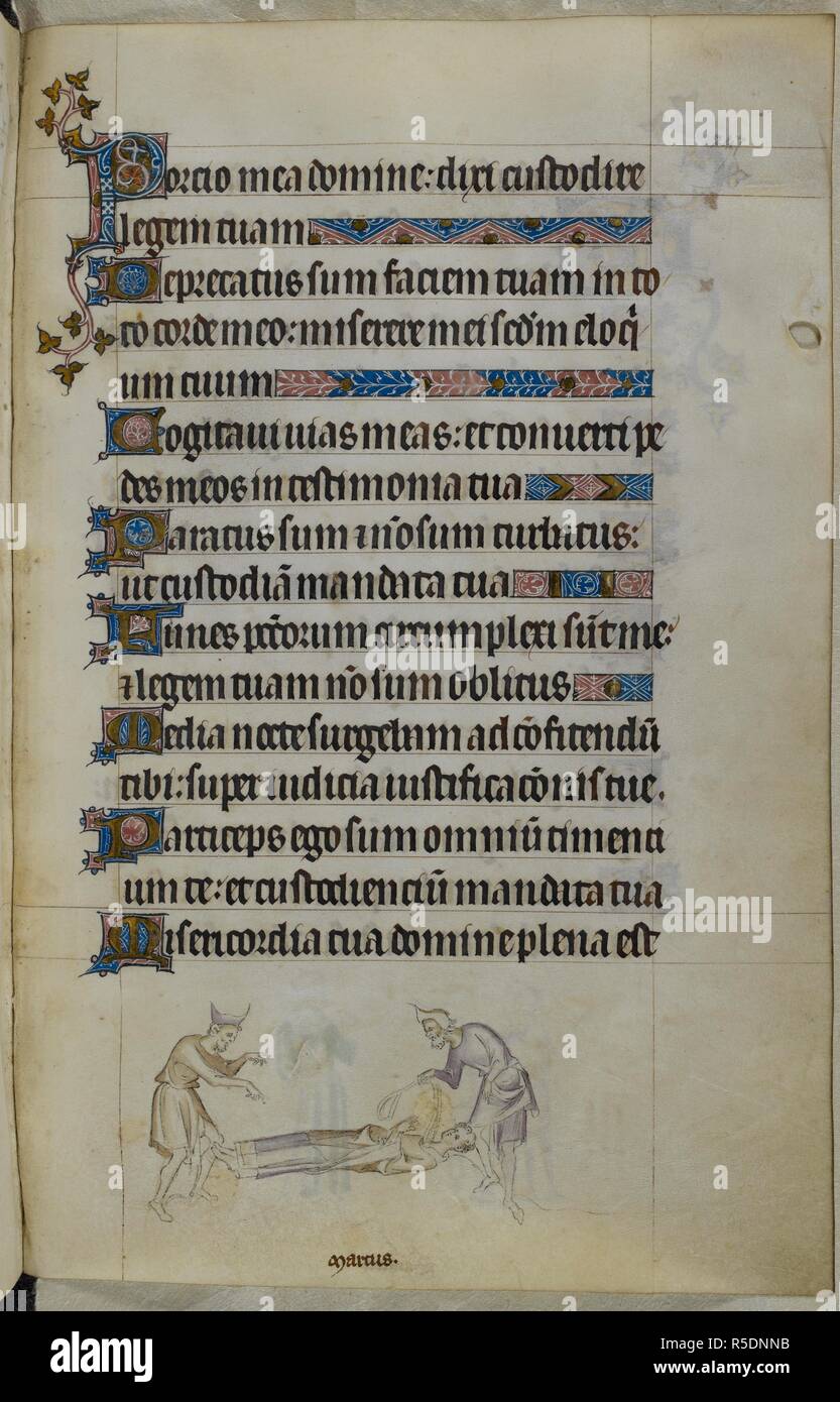 Bas-de-page scena di Mark giacente a terra con due uomini lo scherno, uno dei quali oscilla un cappio su di lui; un decorato iniziale 'P'(orcio). Salterio ("La regina Maria Salterio'). Inghilterra (Londra/Westminster o East Anglia?); tra il 1310 e il 1320. Fonte: Royal 2 B. VII, f.247. Lingue: latina, francese con le didascalie delle immagini. Foto Stock