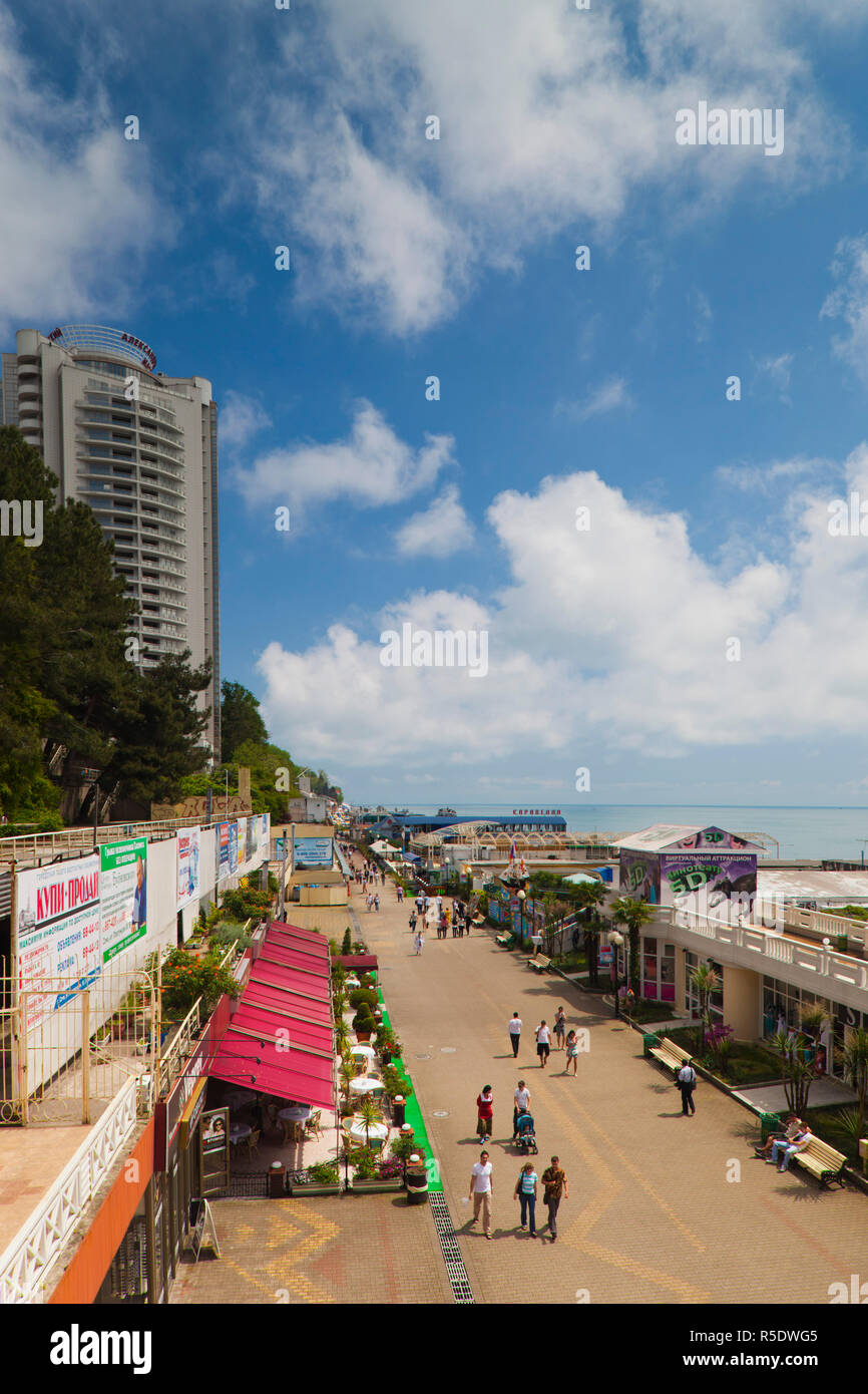 Russia, il litorale del Mar Nero, Sochi, Lighthouse Beach, Primorskaya Street Foto Stock