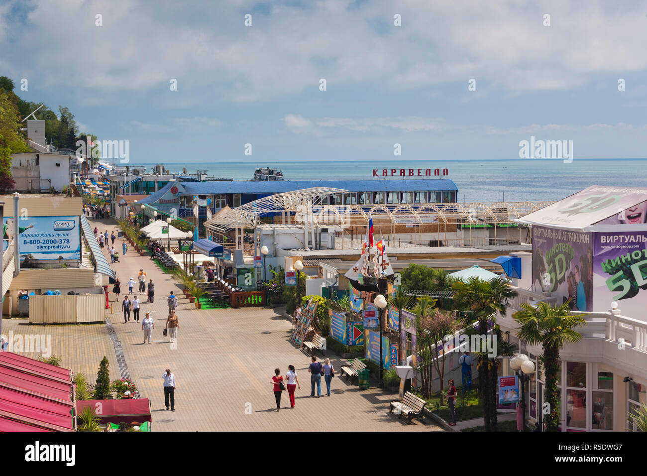 Russia, il litorale del Mar Nero, Sochi, Lighthouse Beach, Primorskaya Street Foto Stock