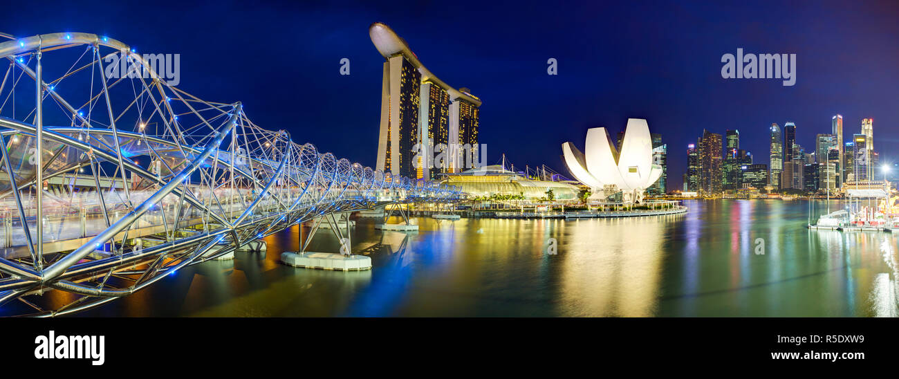 Il ponte di elica e Marina Bay Sands, Marina Bay, Singapore Foto Stock