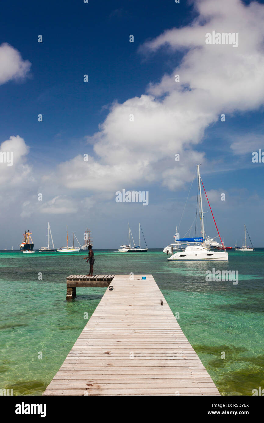 Saint Vincent e Grenadine, Bequia, Port Elizabeth, Admiralty Bay, pier Foto Stock