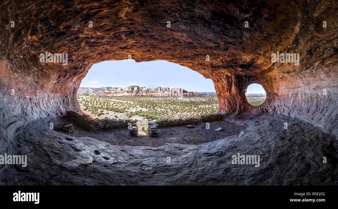 Ladri posatoio, noto anche come sciamani grotta e nascondiglio grotta, è un interessante e misteriosa grotta arroccato su una rupe di arenaria affacciato sulla Ar Foto Stock