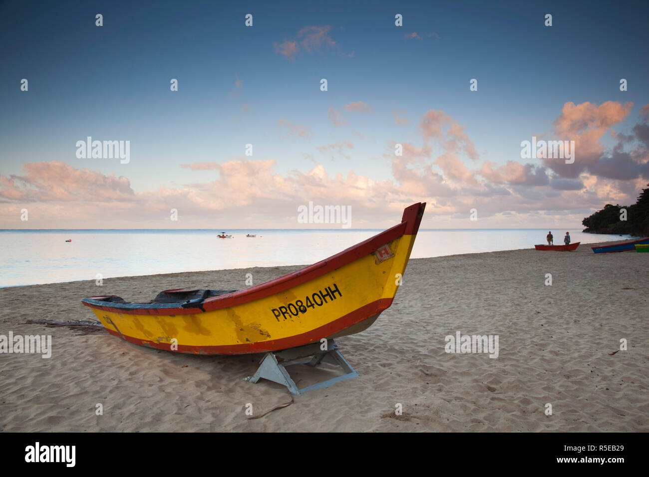 Puerto Rico, Costa Ovest, Aguadilla, Crashboat Beach, le imbarcazioni di salvataggio Foto Stock