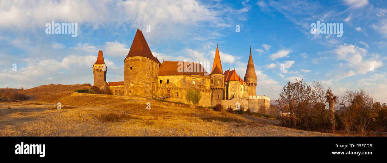 Hunyadi Castello o Corvin il castello di Hunedoara, Transilvania, Romania Foto Stock