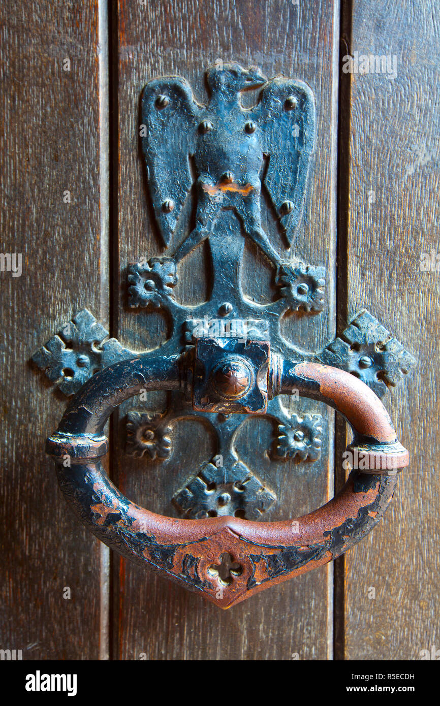 Porta ornati respingente, Hunyadi Castello o Corvin il castello di Hunedoara, Transilvania, Romania Foto Stock