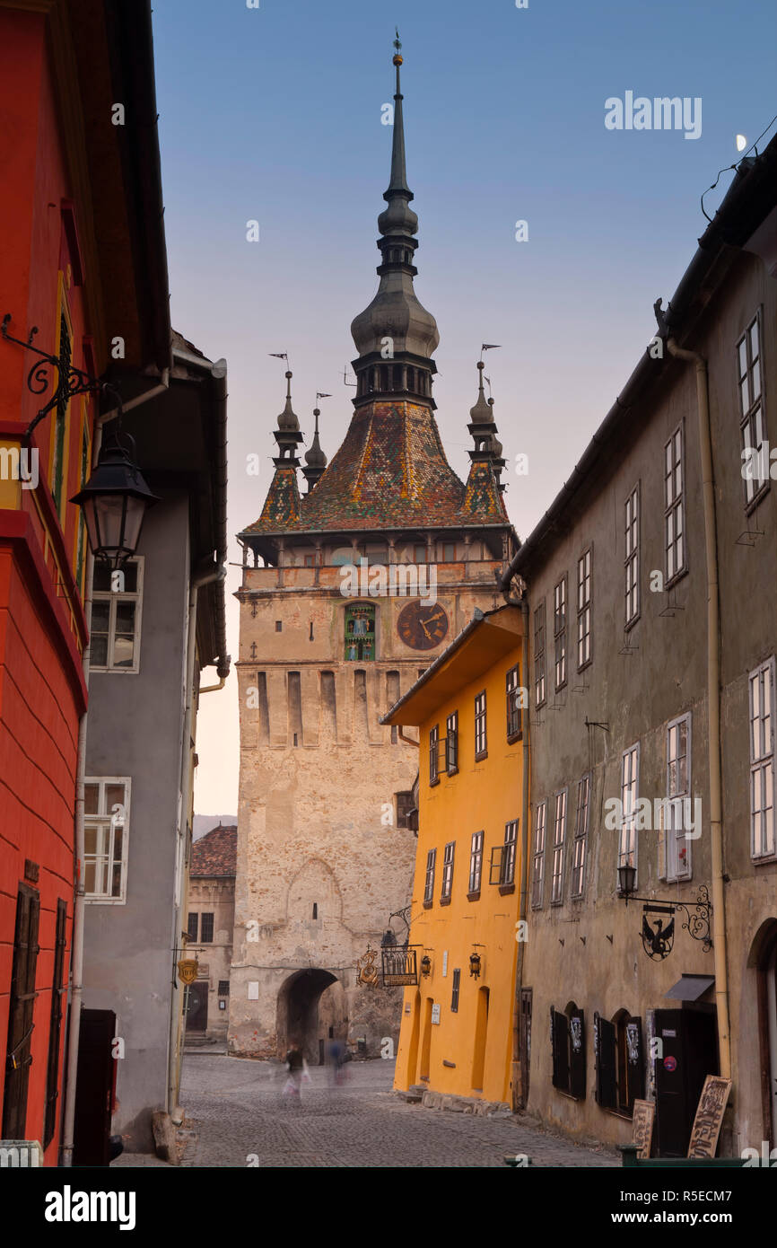 Clock Tower e vecchia città medievale, Sighisoara, Transilvania, Romania Foto Stock