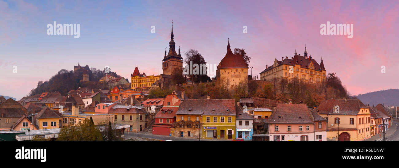 La vecchia città medievale di Sighisoara, Transilvania, Romania Foto Stock