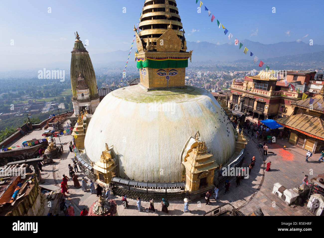 Swayambunath Stupa o Tempio delle Scimmie, Kathmandu, Nepal Foto Stock