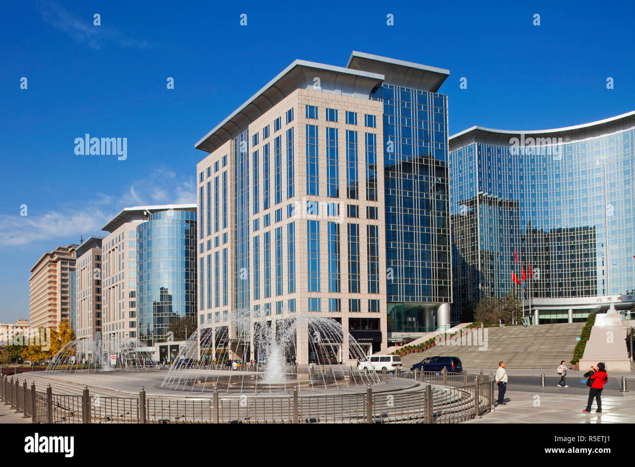 Cina, Pechino, Fuxing Lu Road Oriental Plaza complesso Foto Stock