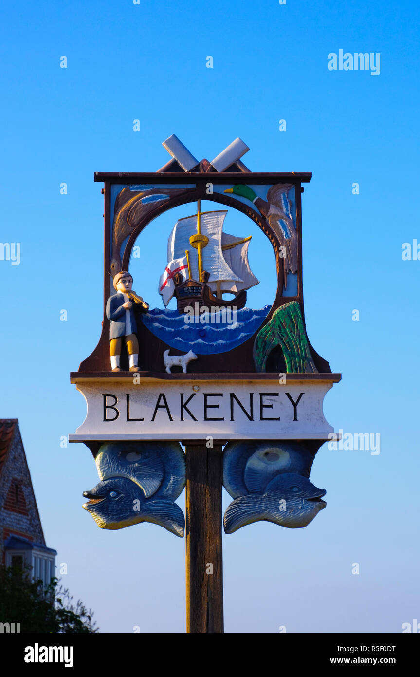 Regno Unito, Inghilterra, Norfolk, Blakeney, villaggio tradizionale segno Foto Stock