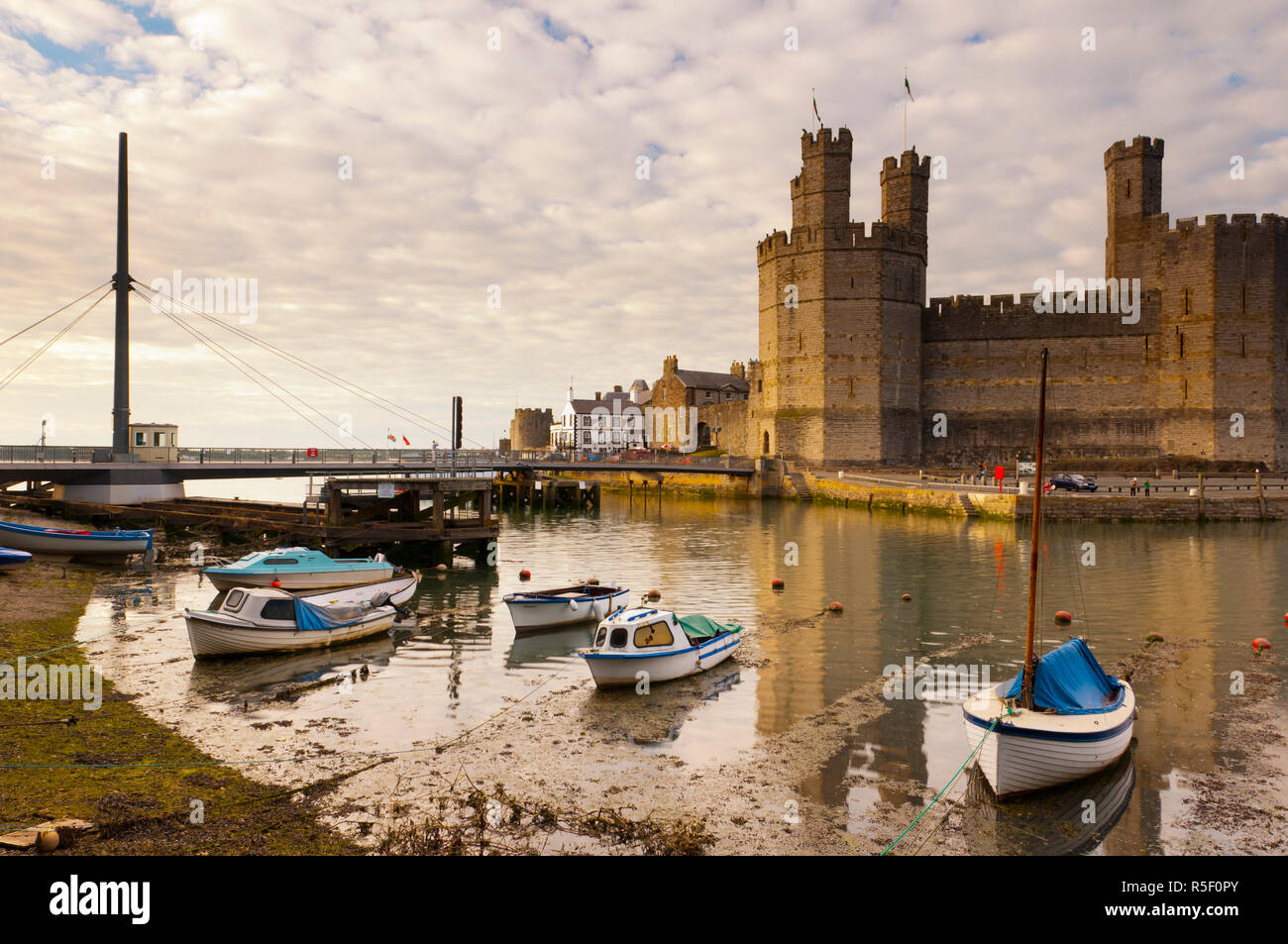 Regno Unito, Galles Gwynedd, Caernarfon, Caernarfon Castle Foto Stock