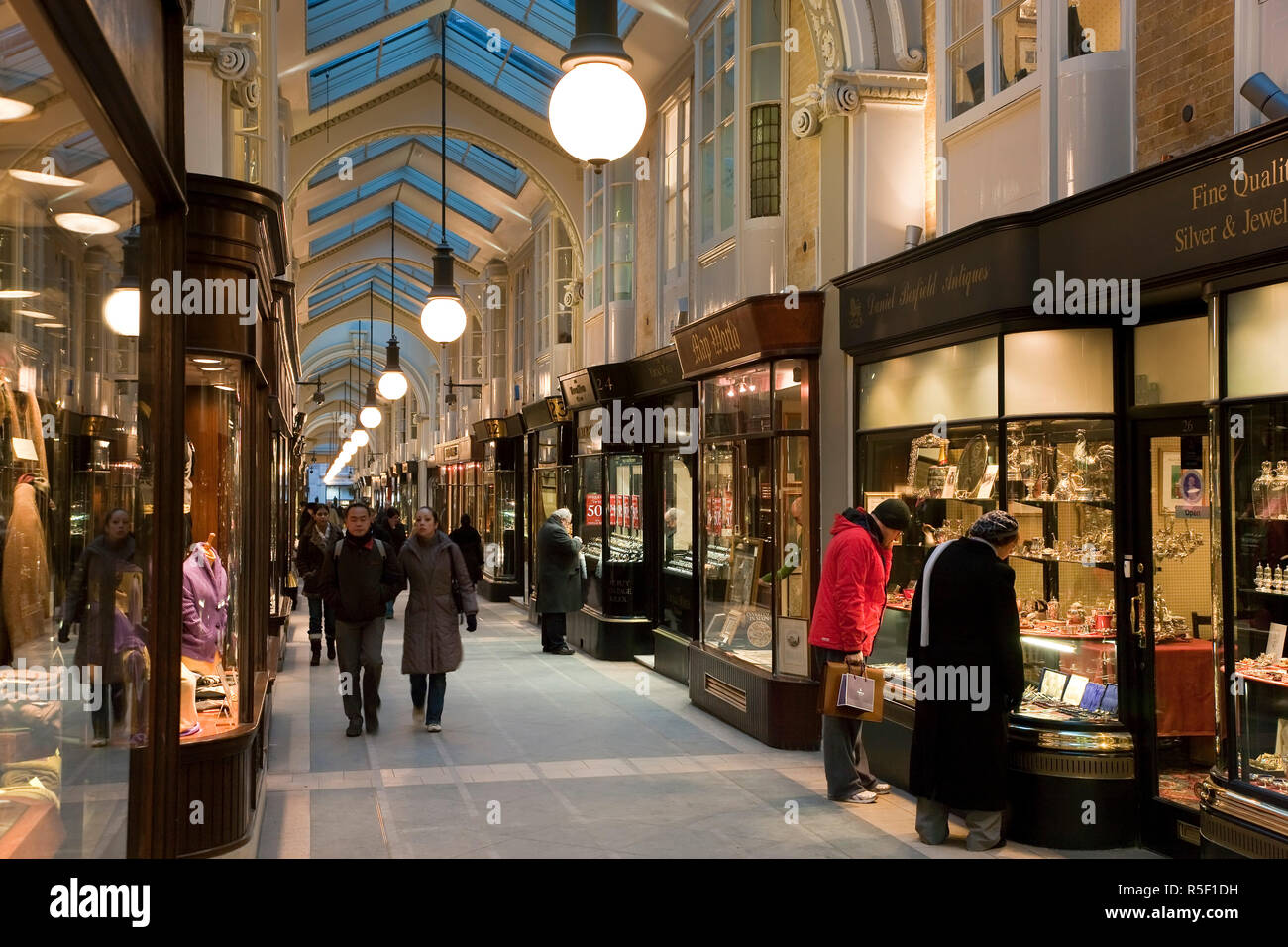 Burlington Arcade, London, Regno Unito Foto Stock